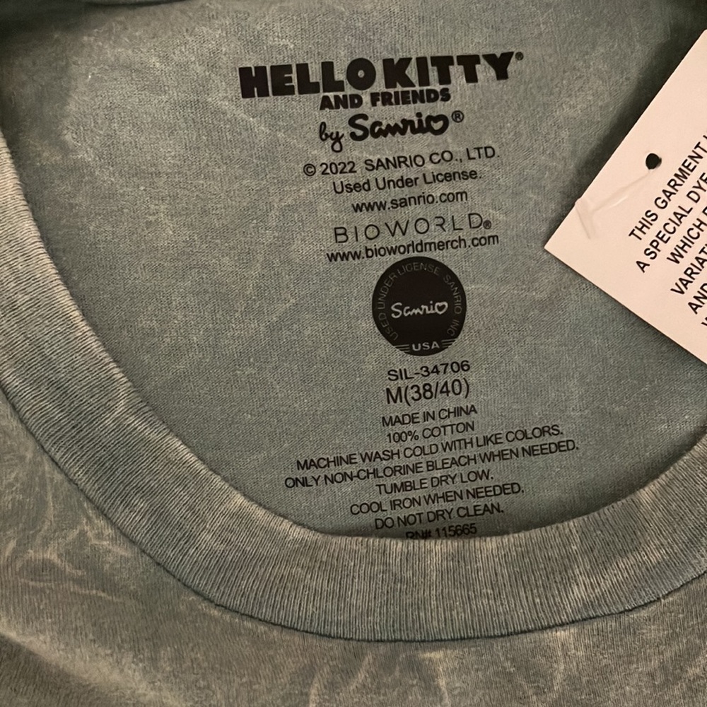 Sanrio hello kitty and friends bioworld tee tshirt medium M 38 40 tie dye - Picture 5 of 5